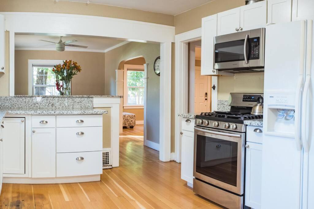 Lovely House Near Downtown, Home Away From Home! Chico Exterior photo